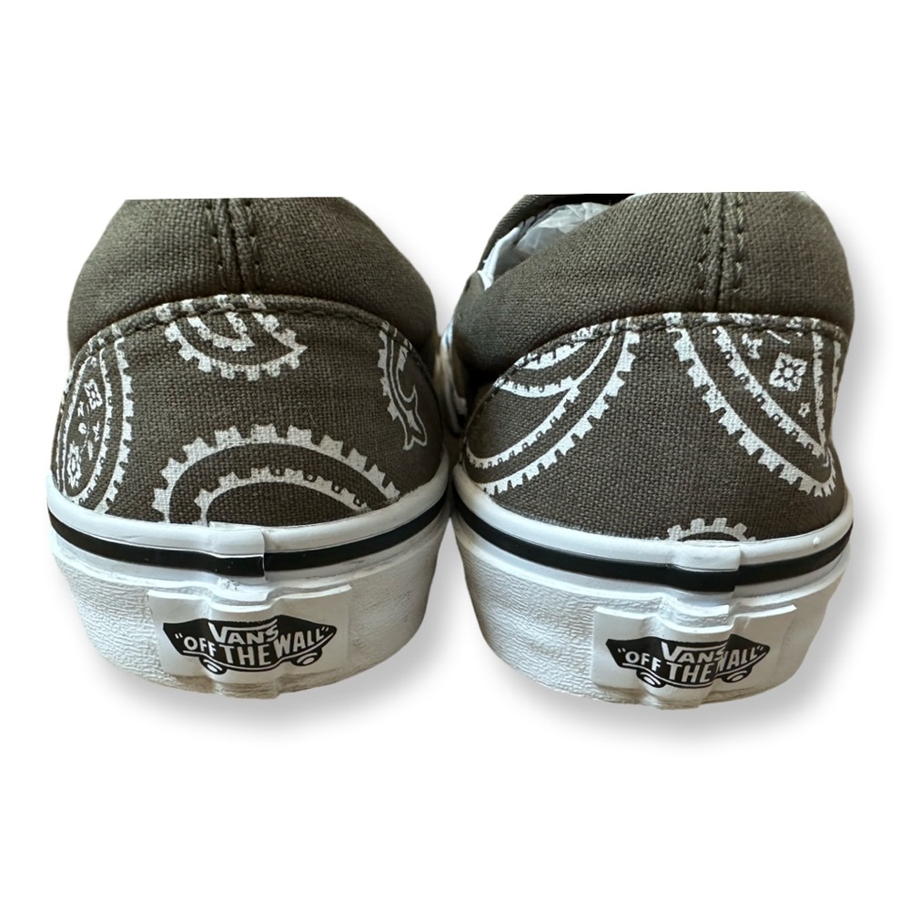 Vans Classic Slip-On Olive Green Paisley Bandana Sneakers Women’s Size 7 - Picture 3 of 12